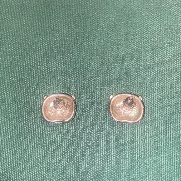 Silver tone owl earrings - Picture 4 of 6